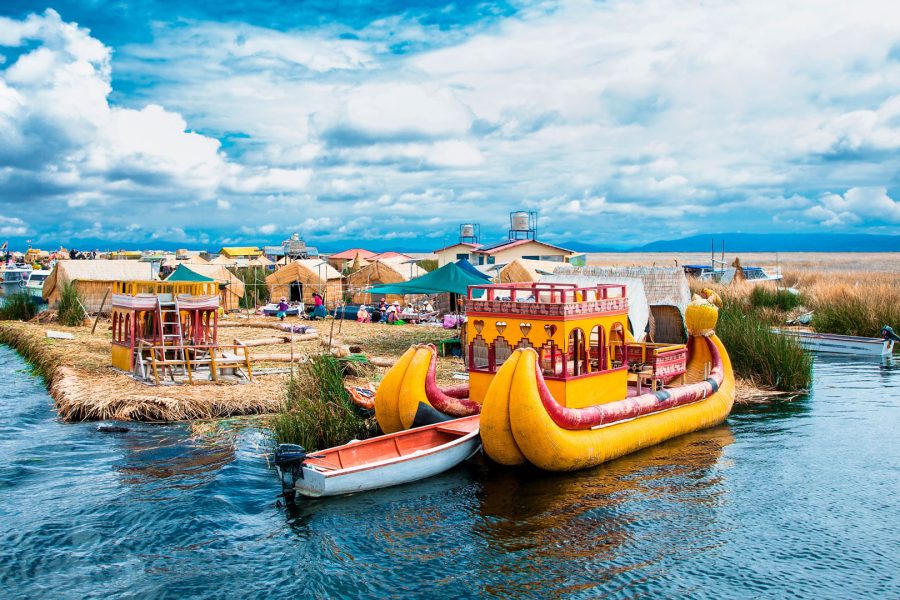 Isla Flotante de los Uros